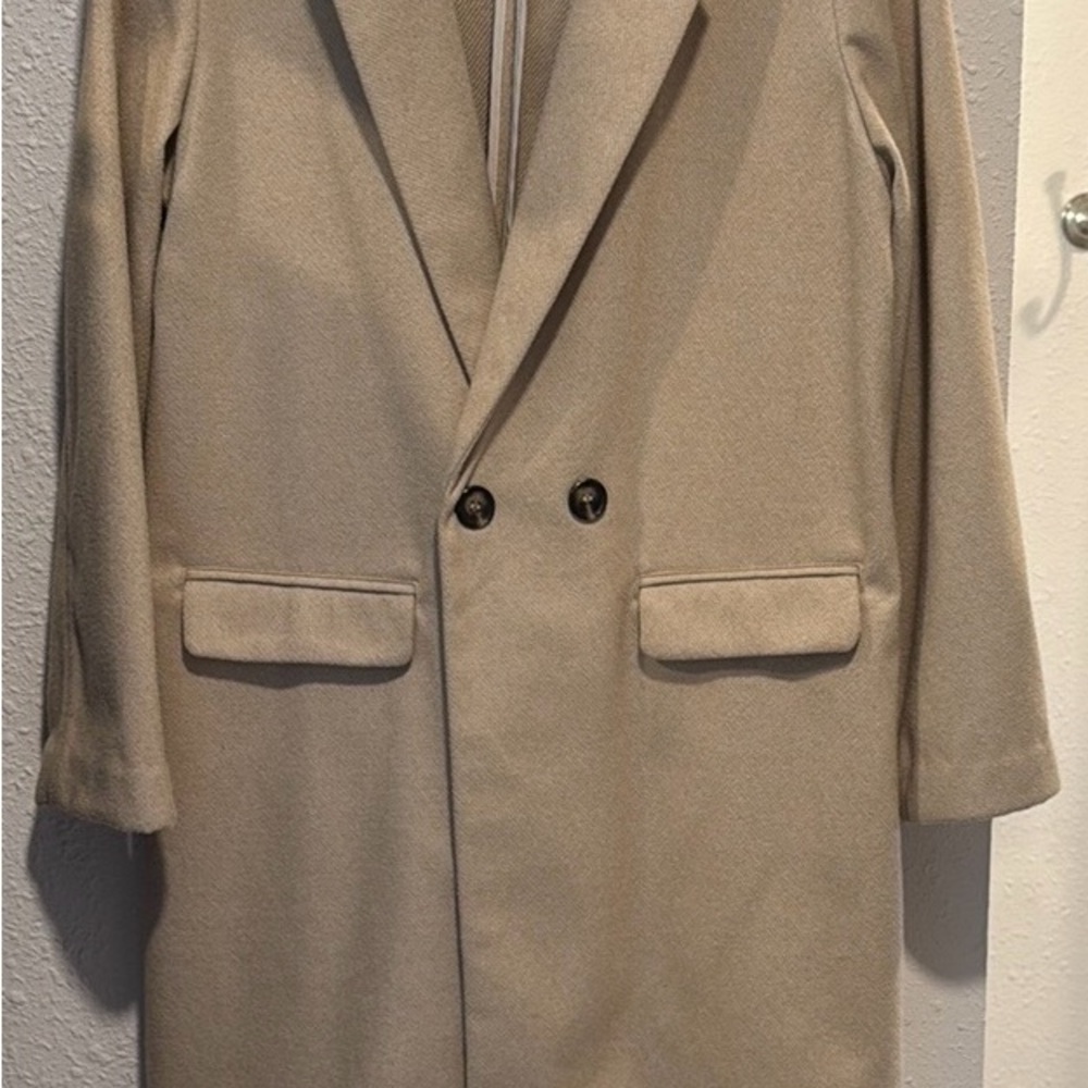 Women’s Classic Tan Coat - Picture 2 of 2